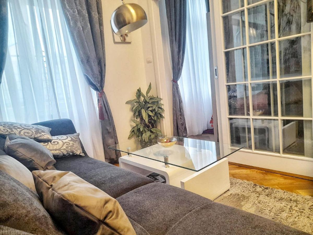 Apartment Zrinjevac Загреб Екстер'єр фото